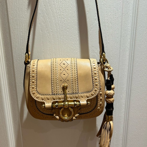 GUCCI
Leather Snaffle Bit Small Shoulder Bag Beige - Picture 4 of 17